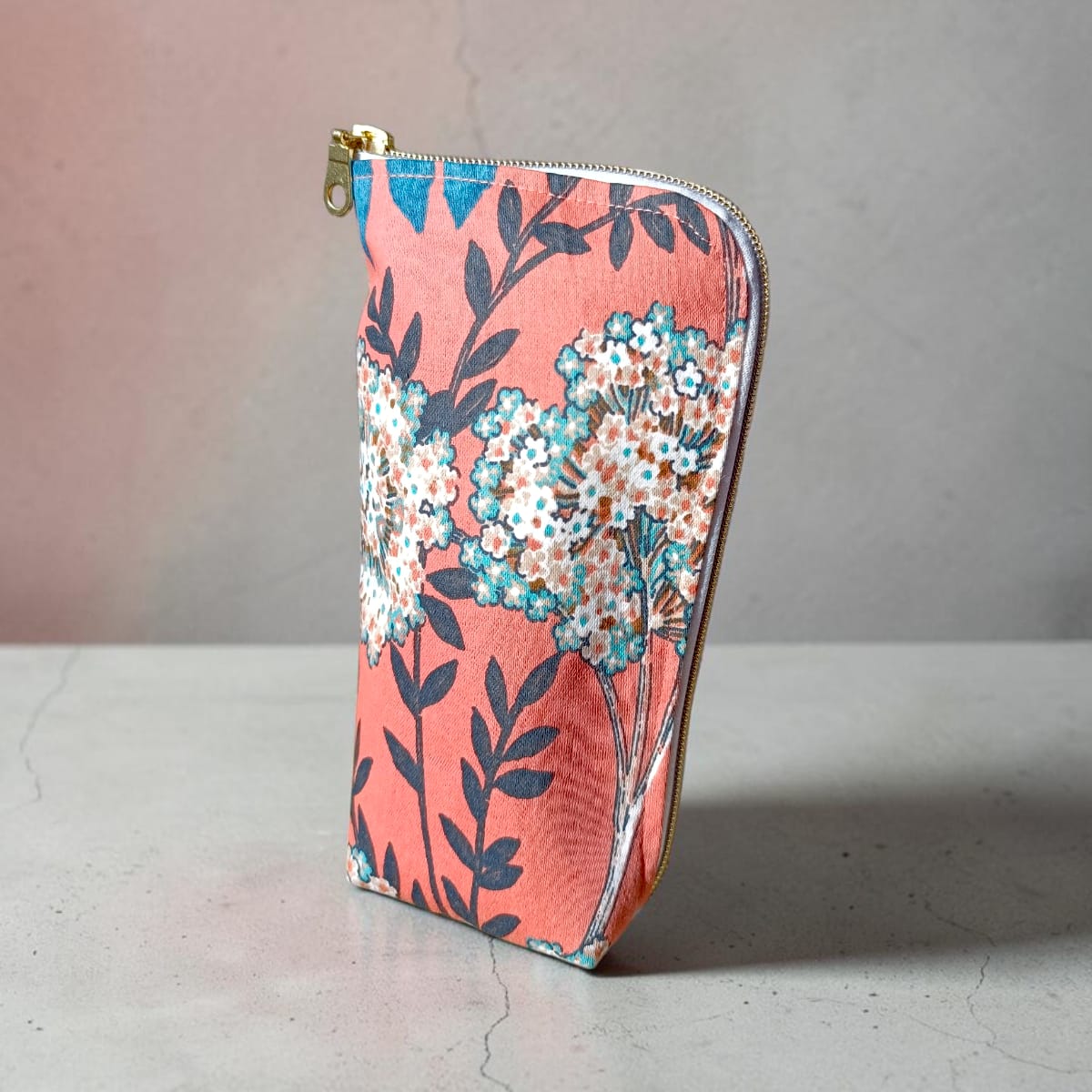 Trousse en tissu ouverte pour maquillage