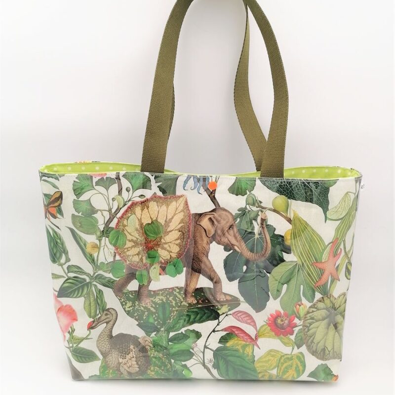 Sac cabas exotique femme vue de face