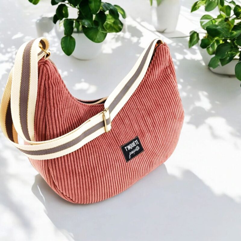 sac demi-lune femme velours rose fait main