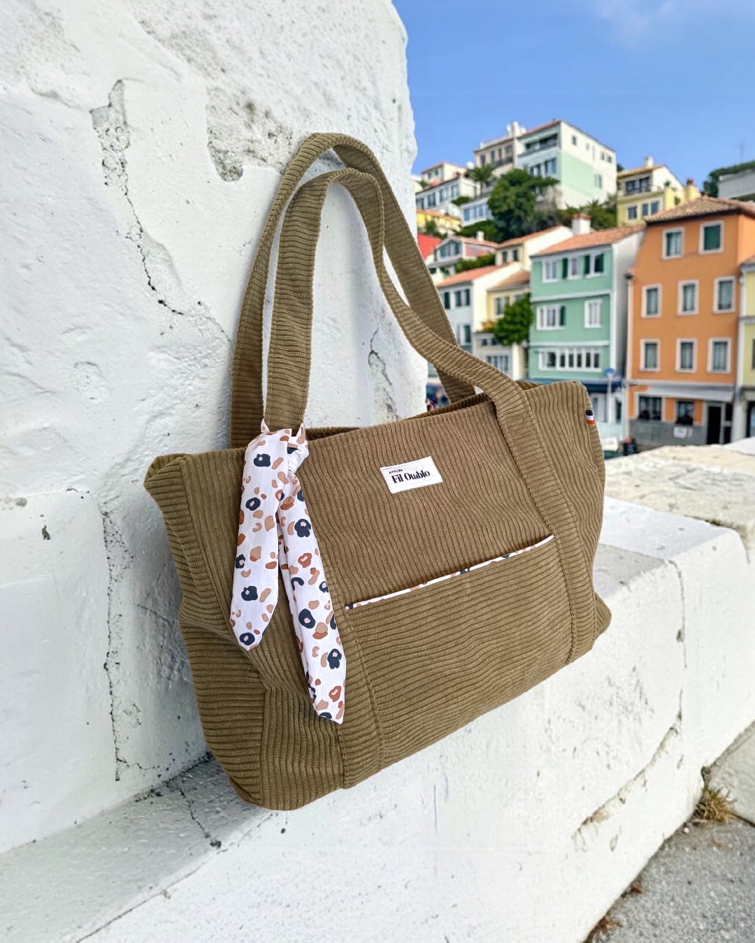 sac week-end femme en velours côtelé camel spacieux, sac de voyage élégant pour escapades