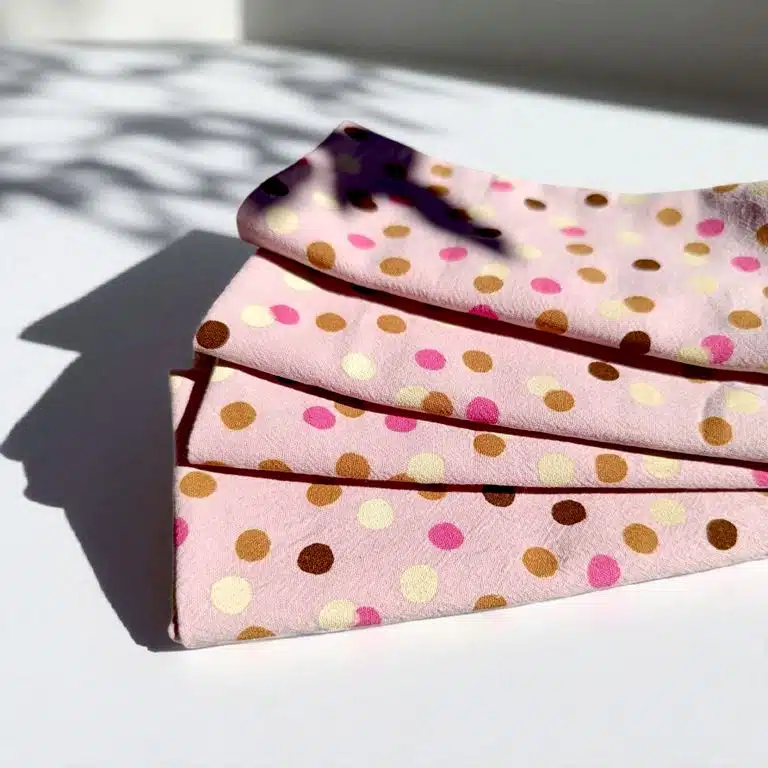 serviette de table en coton rose pois marron blanc