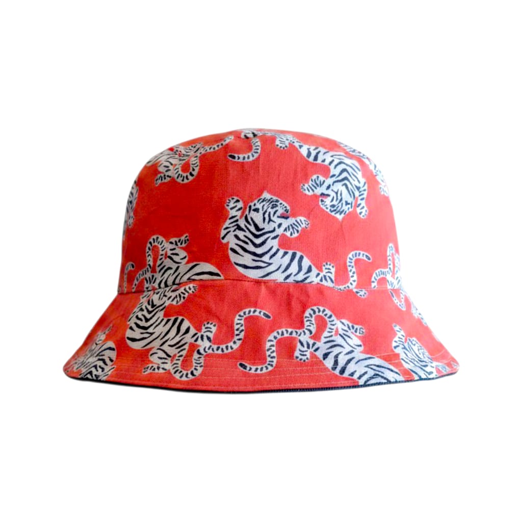 bob réversible femme orange avec motif tigres pour l'été