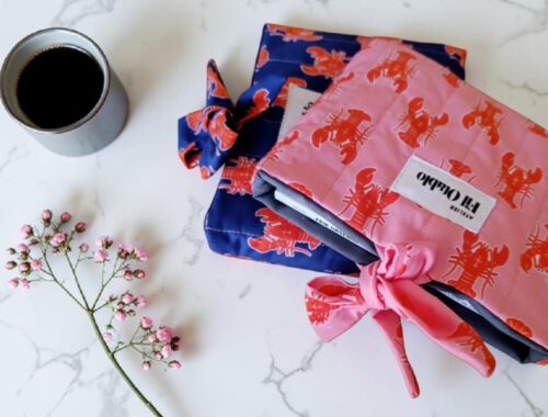 protéger un livre dans un sac avec une pochette en tissu